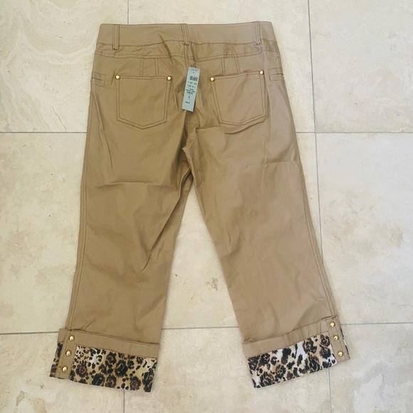 Cache Khaki Capri Pants - Picture 4 of 7